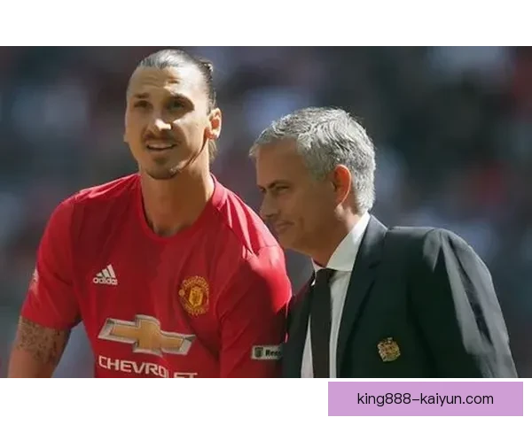 范加尔执教风格逐渐显现，球队表现稳健，战术调整受到瞩目